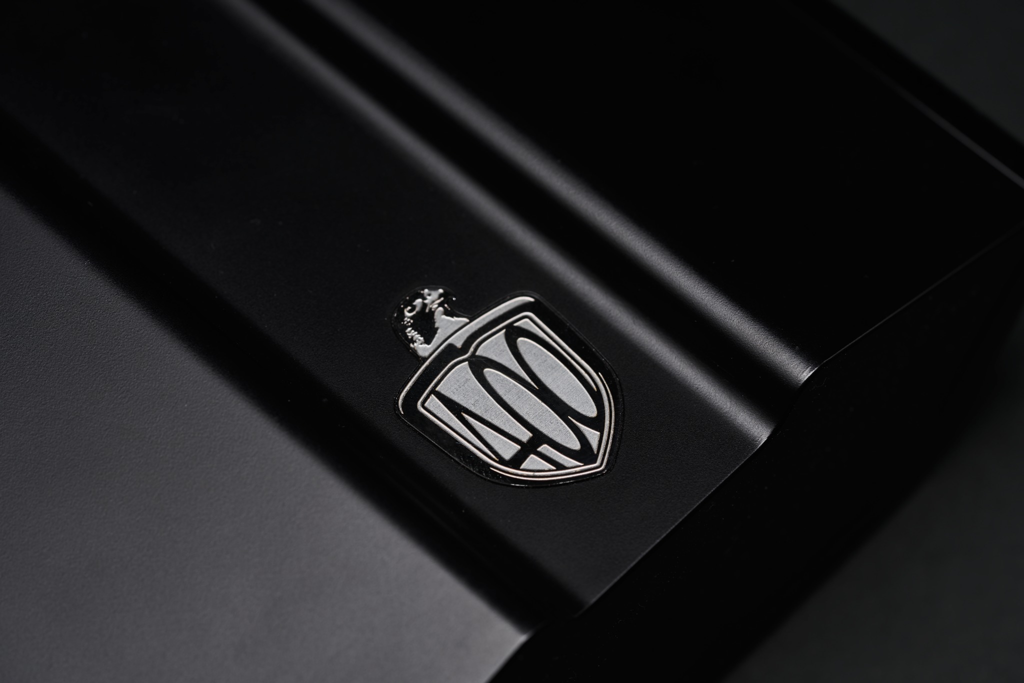 400 logo detail